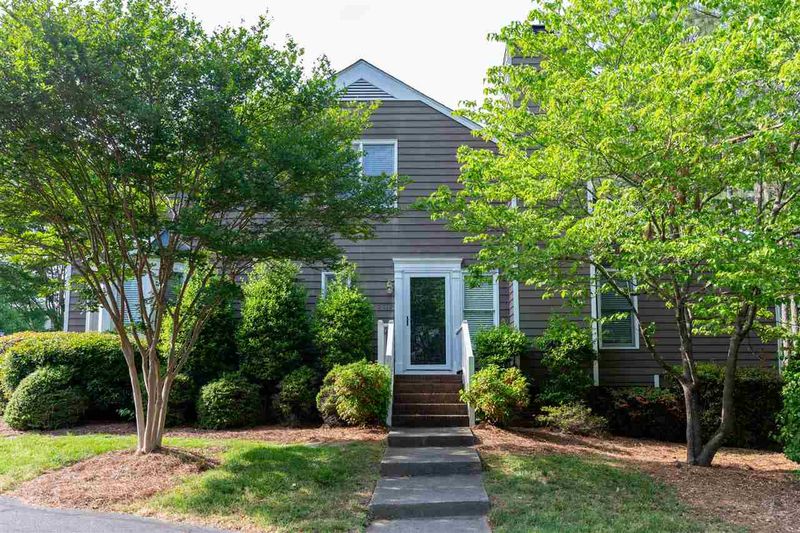 7012 Epping Forest Dr, Raleigh, NC 27613