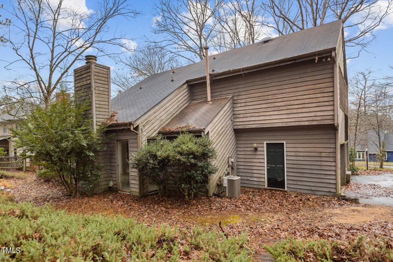 7012 Falconbridge Rd, Chapel Hill, NC 27517