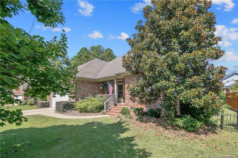 7012 Pitcairn Dr, Fayetteville, NC 28306