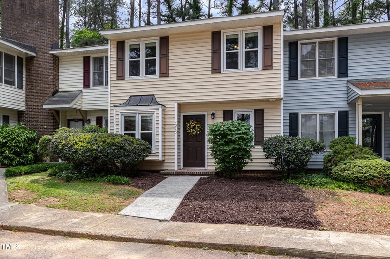 7015 Staghorn Ln, Raleigh, NC 27615