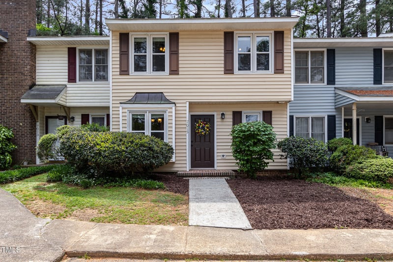 7015 Staghorn Ln, Raleigh, NC 27615