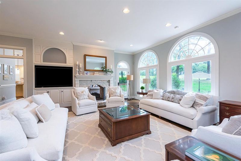 7016 Ridge Dr, Raleigh, NC 27615