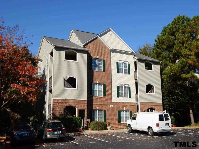 7016 Sandy Forks Rd #302, Raleigh, NC 27615