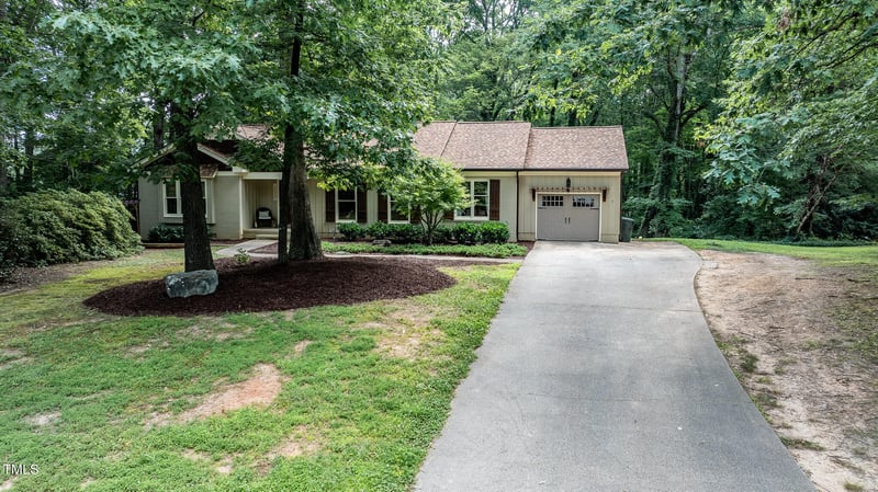 7016 Valley Dr, Raleigh, NC 27612