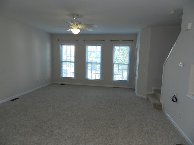 7018 Mead Ln, Raleigh, NC 27613