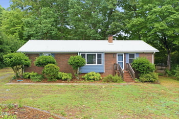 702 9th St, Mebane, NC 27302