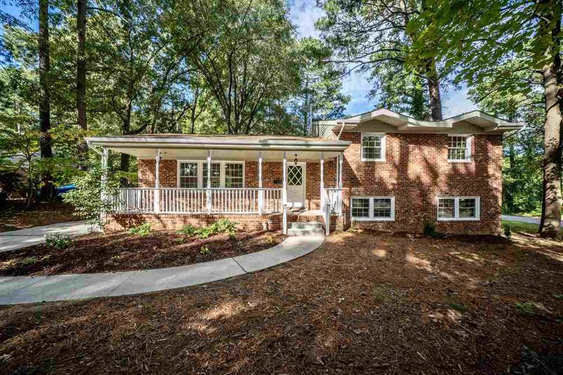 702 Austin Ave, Cary, NC 27518