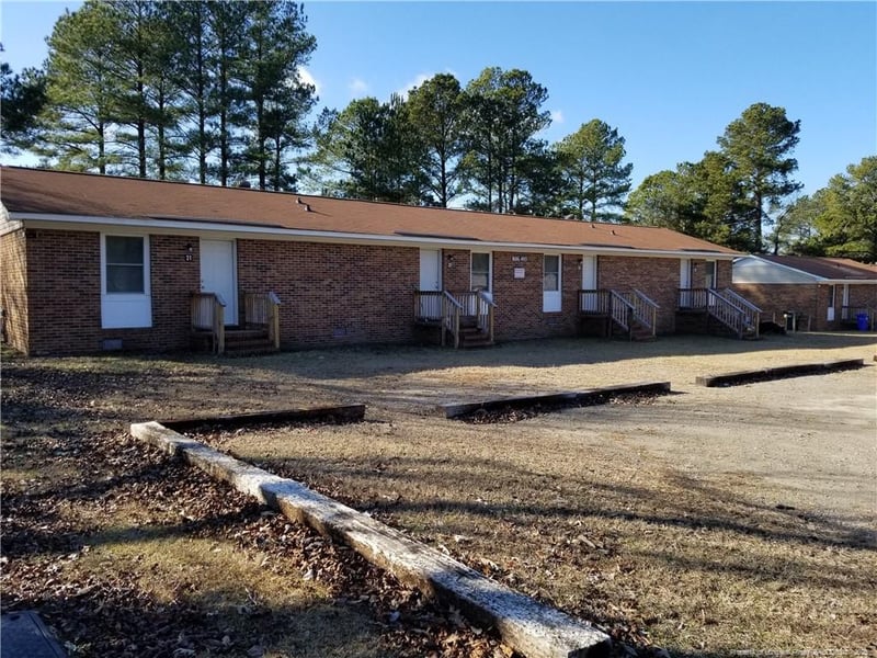 702 Dashland Dr, Fayetteville, NC 28303