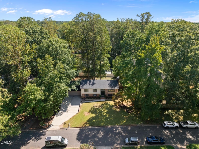 702 Delmar Rd, Cary, NC 27511