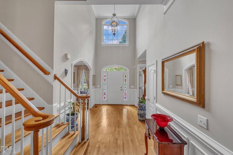 702 Edgemore Ave, Cary, NC 27519