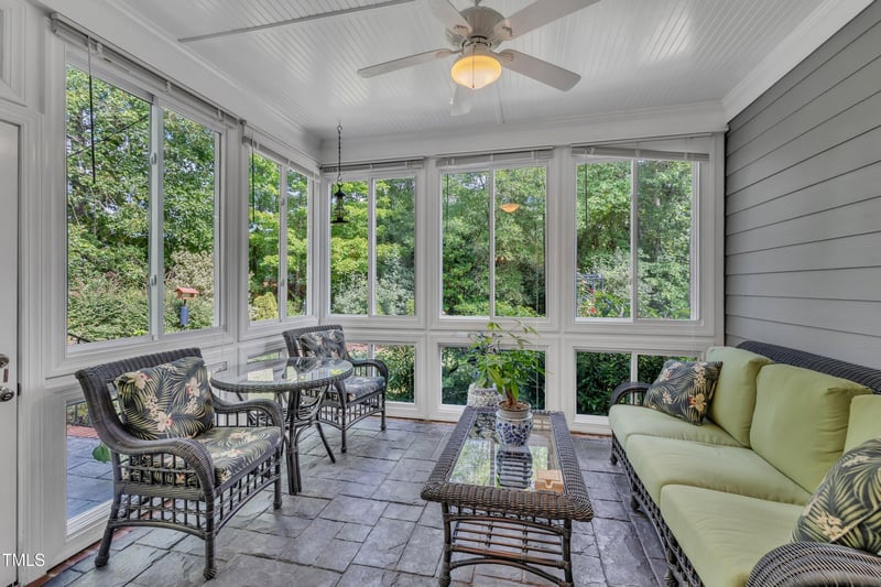 702 Edgemore Ave, Cary, NC 27519