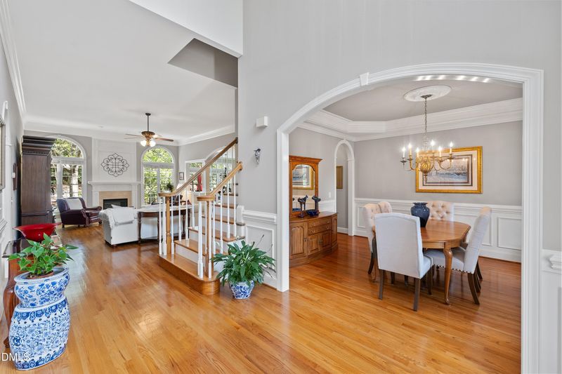 702 Edgemore Ave, Cary, NC 27519