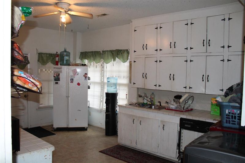 702 Faucette St, Fuquay Varina, NC 27526