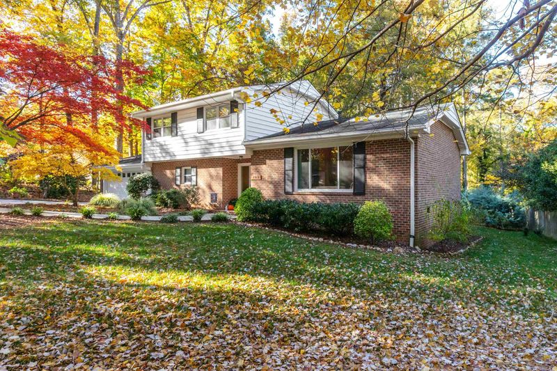 702 Jefferson Dr, Cary, NC 27511