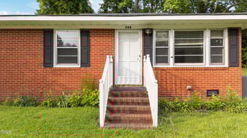 702 Joyner St, Clayton, NC 27520