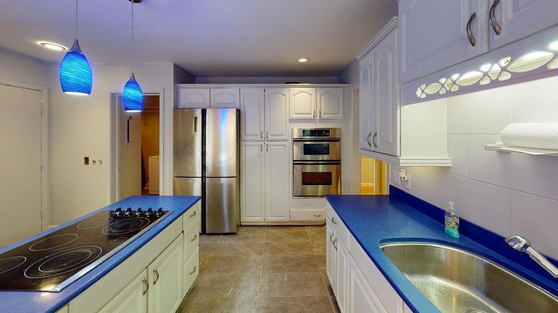 702 Lake Shore Dr, Goldsboro, NC 27534