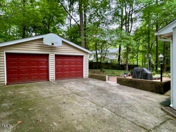 702 Longleaf Dr, Chapel Hill, NC 27517