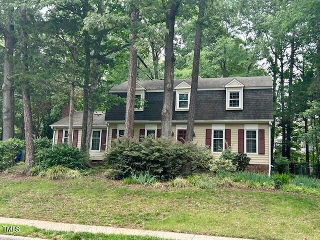 702 Longleaf Dr, Chapel Hill, NC 27517