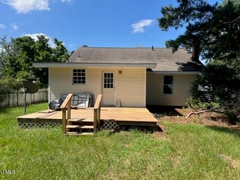 702 Main St, Benson, NC 27504