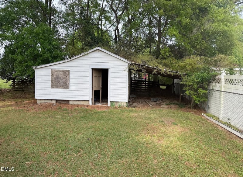 702 Main St, Benson, NC 27504