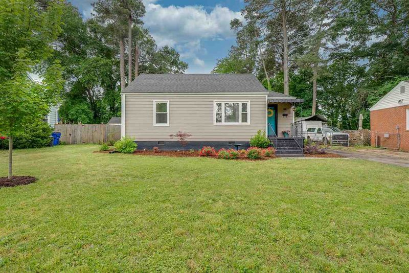 702 Penn Rd, Raleigh, NC 27604