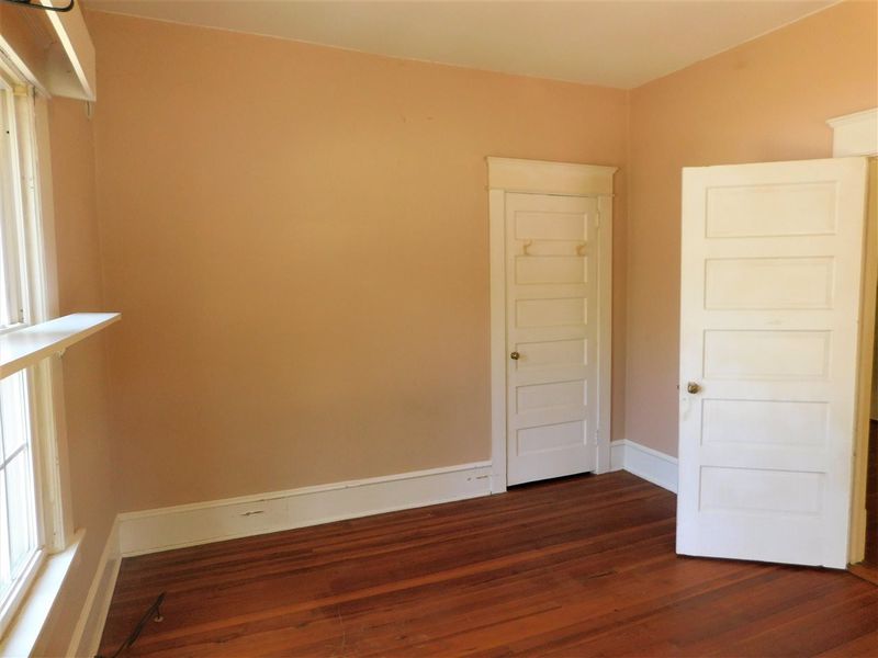 702 Pleasant Dr, Durham, NC 27703