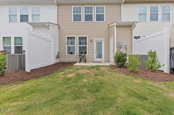 702 Rdg Clf Ln, Zebulon, NC 27597