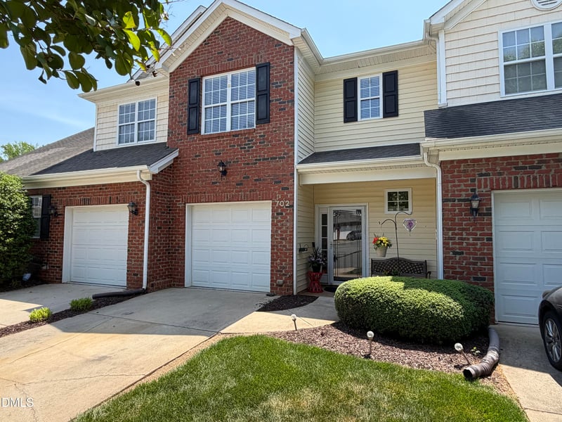 702 Village Lake Dr, Mebane, NC 27302