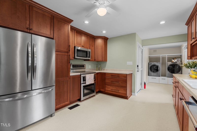 702 Wedgewood Ave, Zebulon, NC 27597