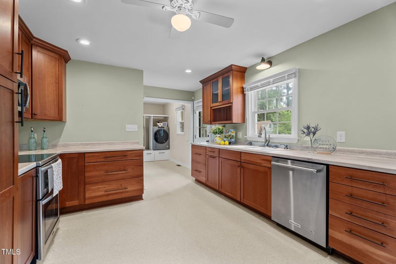 702 Wedgewood Ave, Zebulon, NC 27597