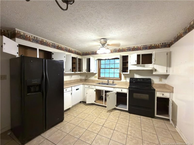 7020 Lure Ct, Fayetteville, NC 28311