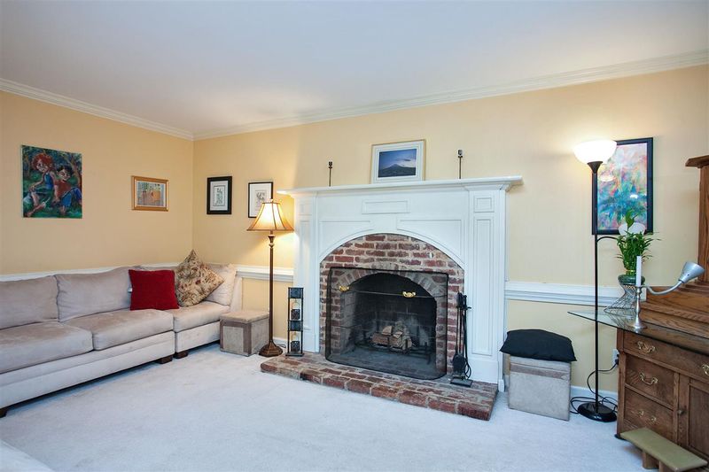 7021 Sandringham Ct, Raleigh, NC 27613