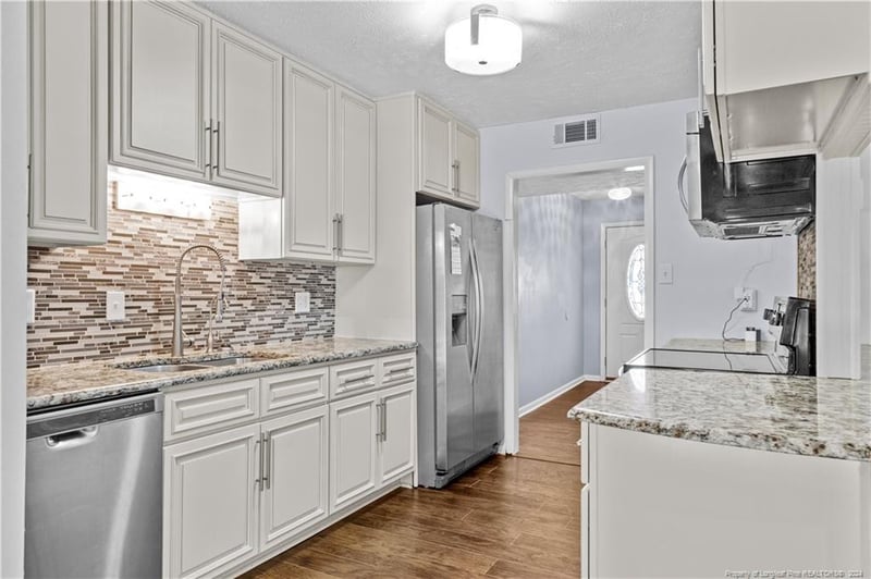7021 Timbercroft Ln, Fayetteville, NC 28314