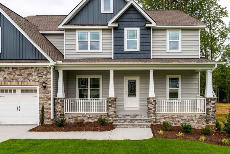 7021 Vanover Dr, Raleigh, NC 27604