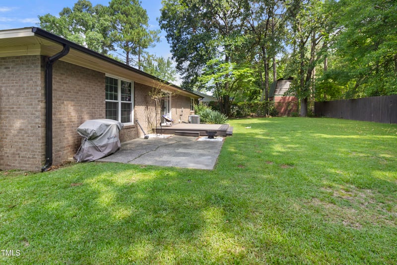 7023 Calamar Dr, Fayetteville, NC 28314
