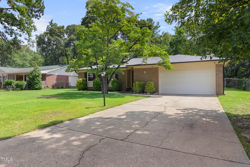 7023 Calamar Dr, Fayetteville, NC 28314