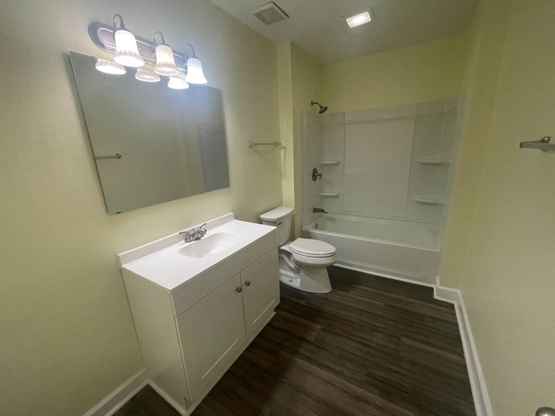 7024 Longstreet Dr #A, Raleigh, NC 27615