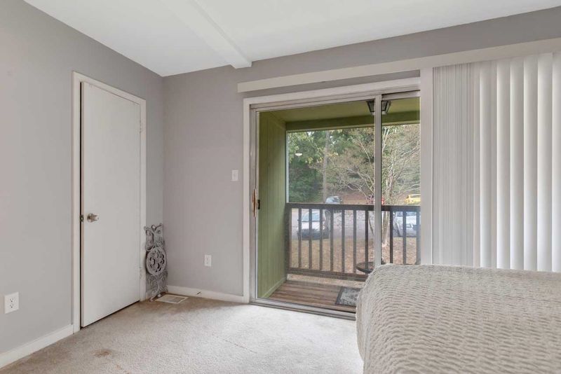 7024 Longstreet Dr #B, Raleigh, NC 27615