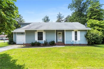 7025 Pantego Dr, Fayetteville, NC 28314