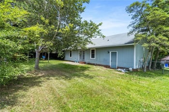 7025 Pantego Dr, Fayetteville, NC 28314