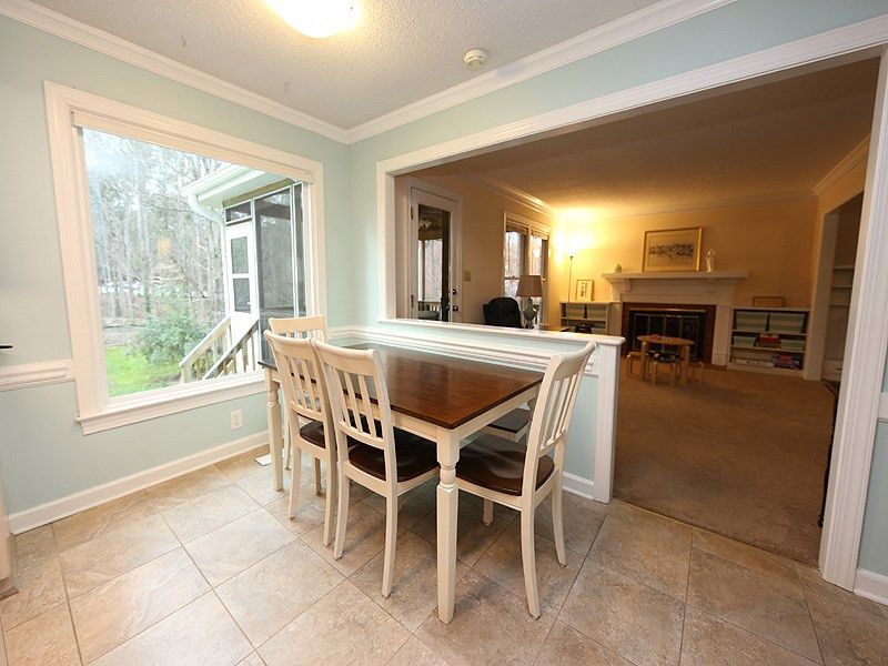 7025 Valley Dr, Raleigh, NC 27612