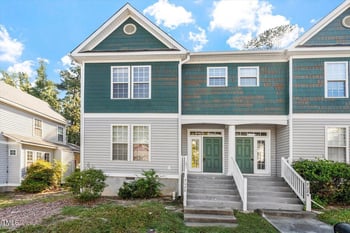 7026 Jeffreys Creek Ln, Raleigh, NC 27616