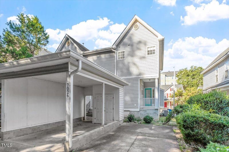 7026 Jeffreys Creek Ln, Raleigh, NC 27616