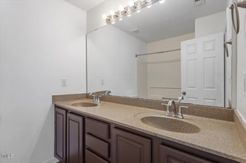 7026 Jeffreys Creek Ln, Raleigh, NC 27616