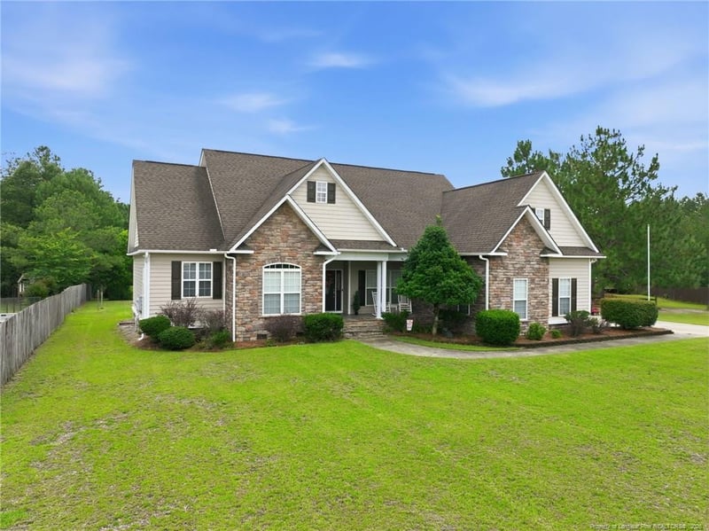 7029 Pope Cashwell Ct, Hope Mills, NC 28348
