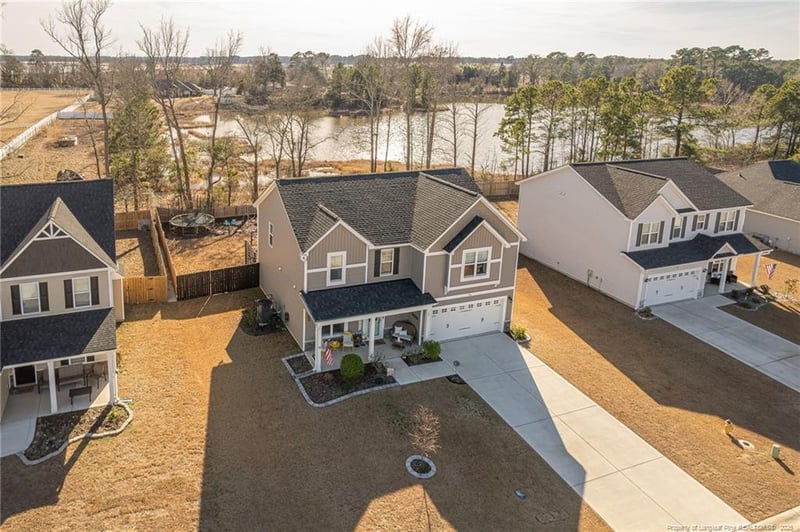 703 Amusement Dr, Hope Mills, NC 28348