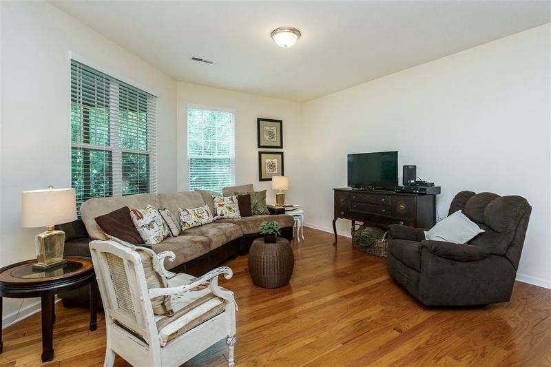703 Briarcliff St, Apex, NC 27502