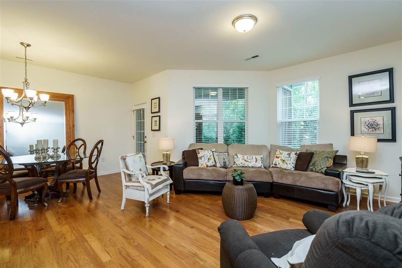 703 Briarcliff St, Apex, NC 27502