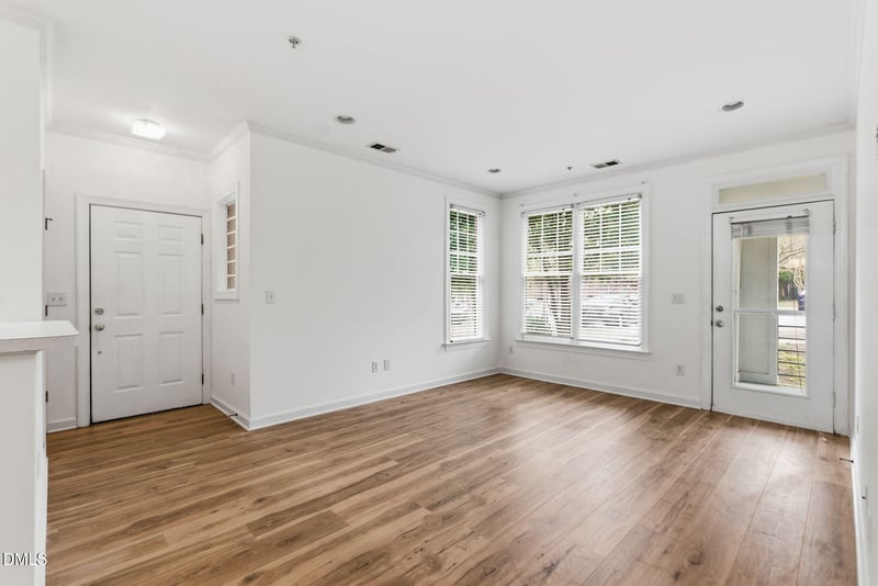 703 Copperline Dr #201, Chapel Hill, NC 27516