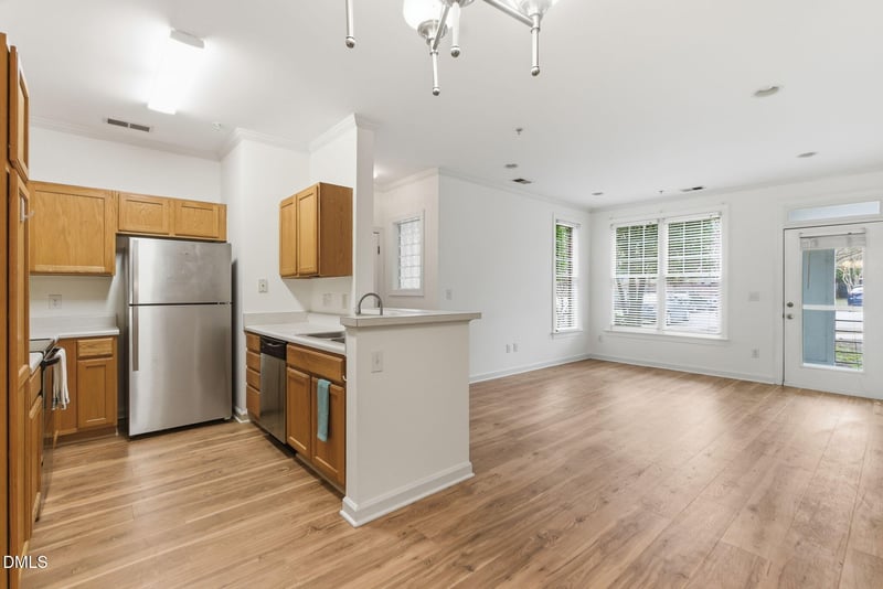 703 Copperline Dr #201, Chapel Hill, NC 27516
